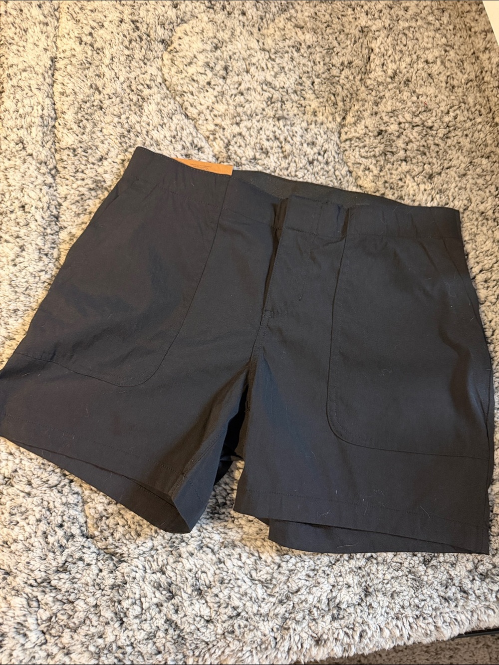 Eddie Bauer Women's Black Flat Front Shorts